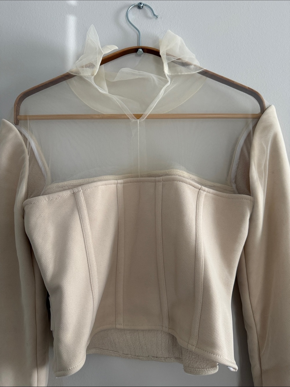 Structured Sheer Cream Puff-Sleeve Cropped Top - Picture 6 of 7